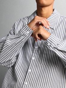 SUMWON Camisa casual de manga larga con botones y bolsillo, de corte regular, de algodón, a rayas clásicas, para hombre, para uso profesional y de oficina, en colores gris y blanco, para primavera y otoño - Azul - Ver 4