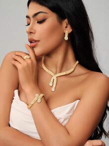 CUCCOO SZL 5 unidades / conjunto Dia Nacional da Arábia Luxuoso e exagerado em tom dourado com strass cravejado de design de folha colar, brincos, anel, conjunto de pulseira para festa de casamento feminina