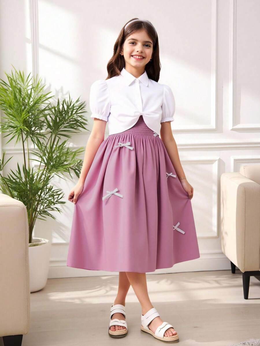 2 件套女童白色泡泡袖衬衫 + 舒适牛仔效果蝴蝶结装饰背带裙，适合日常外出