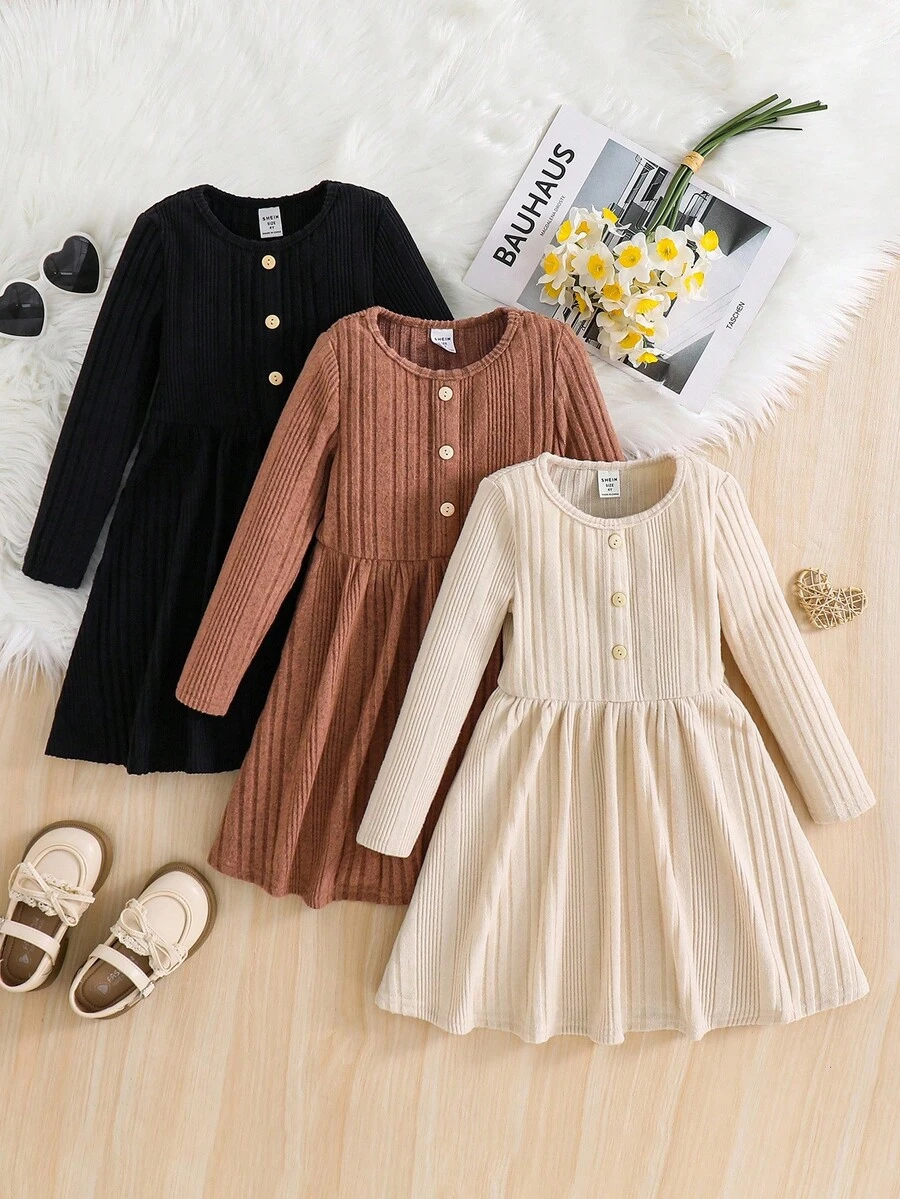 SHEIN 年轻女孩 3 件套可爱休闲纯色圆领纽扣装饰罗纹冬季基本款连衣裙套装，非常适合休闲和日常穿着和学校日常，必备，百搭，温暖舒适，秋冬，必备，百搭， - 彩色 - 查看 1