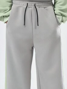 SUMWON Ensemble Sweat-shirt-shirt et pantalon large à blocs de couleurs Brooklyn. Ensemble casual moderne en pastel menthe et gris pour l'hiver et l'automne. Tenue deux pièces pour enfants et jeunes - Gris - Voir 7