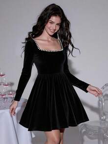 SHEIN MOD 黑色天鹅绒珍珠领长袖连衣裙 - 黑色 - 查看 1