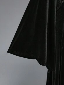 ROMWE Goth 加大码哥特式领口系带腰性感天鹅绒连衣裙，加大码秋季蕾丝拼布紧身连衣裙，加大码哥特式宫廷风格优雅天鹅绒蕾丝连衣裙，适合派对 - 黑色 - 查看 4