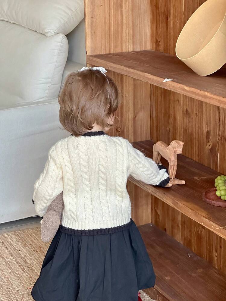 Baby Girls' Simple & Comfortable Black & White Contrast Korean Style Long Sleeve Sweater Fall,Winter Toddler Girls Clothes