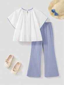 Joliand Joliand 2 pezzi Set di top a maniche corte con fiori ricamati e bordo arricciato e pantaloni a zampa blu a quadri per ragazze pre-adolescenti, adatto per casual, quotidiano, viaggio, riunione, festa, estate - Multicolore - Visualizzare 3