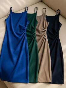 Maija 2025年夏季新款黑色细肩带褶饰腰部无袖连衣裙，商务休闲日常通勤，优雅海滩度假装、婚礼宾客装、乡村音乐节装、早午餐装、机场装，90年代复古美学