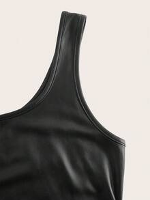 Slaydiva Women's Casual Sexy Ruched Waist Fitted Black Tank Top, Sexy - Black - View 4