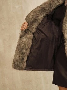 Anewsta Casaco Feminino de Luxo com Colarinho de Pele Sintética Oversized, Cintura Marcada, Médio, Grosso, Adequado para Outono, Inverno, Ano Novo, Elegante, Chique, Estiloso, Natal, Uso Social - Castanho - Visão 8