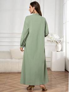 Al Najma Vestido largo de estilo árabe con cordones, rayas, textura y decoración de botones para mujeres - Verde - Ver 7