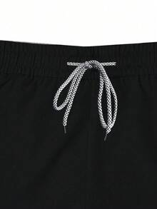 Manfinity Sport Corelite Men's Geometric Print Crew Neck Short Sleeve T-Shirt And Drawstring Waist Double Layer Shorts Sports Suit