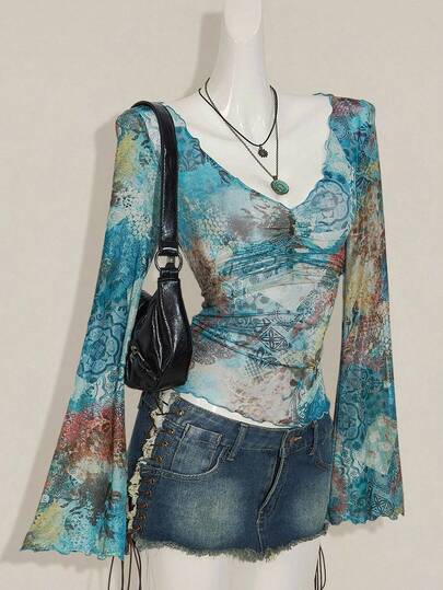 SHEIN ICON بلوزة نسائية خريفية بطراز غربي بوهيمي بلون أزرق مخضر مع طباعة شاملة وياقة على شكل حرف V وتجاعيد أنيقة وأكمام طويلة