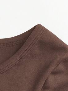 SHEIN EZwear Camiseta de manga larga de base de ajuste ceñido con cuello alto y mangas raglán en color marrón, estilo minimalista casual, adecuada para otoño/invierno - Marrón - Ver 4