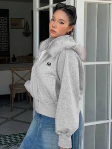 Dazy Plus Jachetă sport casual cu glugă, model brodat, cu guler din blană artificială, crop, model patchwork, pentru femei, mărime mare, primăvară/toamnă