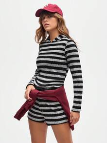 Gameset SHEIN Sport Women's Cozy Striped Ribbed Two-Piece Set,Stylish Hooded Long Sleeve Sweatshirt And Shorts



Hooded Neck Long Sleeve Pullover Sweatshirt - Black - View 2