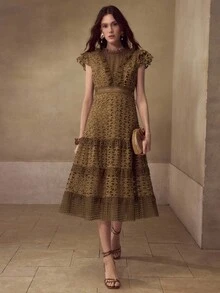 MOTF PREMIUM 优雅水溶刺绣蕾丝拼布束腰喇叭下摆秋季女装 - 卡其色 - 查看 5