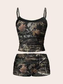 SHEIN EZwear 2 件套女式树枝迷彩蕾丝边褶饰吊带背心和短裤