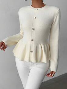 Elenzga Cardigan court à volants pour femmes, style pull blanc avec décoration unique de boutons en métal. Pull tricoté pour dames