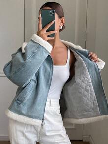 DAZY 女式牛仔拼布宽松短款夹棉大衣，配人造毛皮衬里夹克 - 淺色水洗藍 - 查看 7
