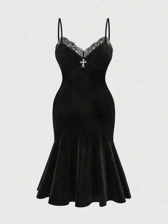 Große Größen Gothic Kreuz Metall Anhänger Vintage Samt Spitzenbesatz Meerjungfrau Saum Bodycon Kleid für Frauen