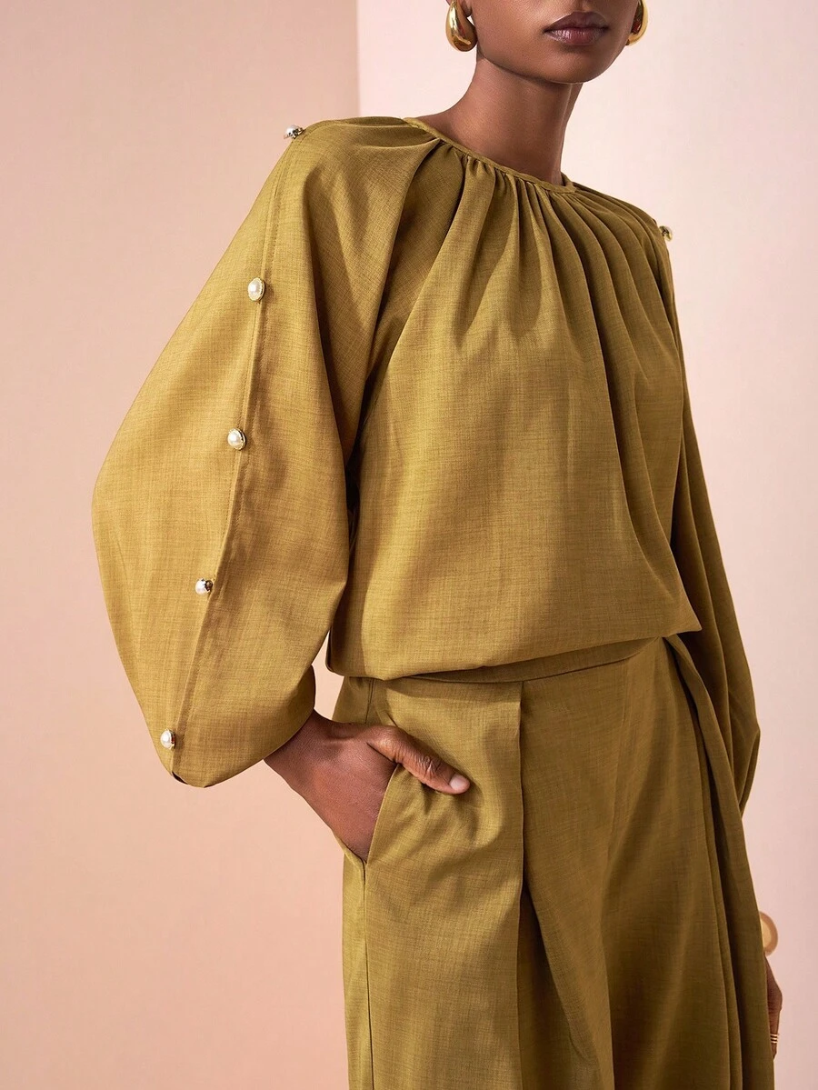 Zivah Blusa de manga larga con botones de perla para uso casual, de vacaciones, cruceros, viajes y trayectos, pantalones de pierna ancha - Caqui - Ver 1