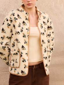 lacRébo 奶油色花卉印花羊羔绒夹克，撞色滚边和按扣开合，秋冬秋季女装秋冬 - 杏色 - 查看 3