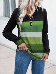 متعدد الألوان