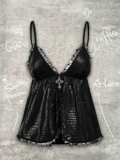 Shutterstock Y2Kool Top de tirantes de mujer de estilo gótico, con encaje, parches, cruzado de metal, en negro, con estampado de cocodrilo, apropiado para verano, otoño, vacaciones, reuniones, fiestas y uso diario. Incluye top de estilo gótico, top de encaje negro, top de estilo gótico negro, top con ribete de encaje negro, traje de baño gótico, ropa de verano gótica, mono con lentejuelas, ropa estilo Y2K, ideas de combinación de atuendos, colección de ropa elegante, atuendos de Año Nuevo.