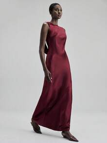 Ontre Váy dài nữ thu/đông mới 2025, phong cách thiết kế đa năng thiết thực hàng ngày, màu đỏ tía trơn, không tay, hở lưng, vải dệt mềm, hở lưng, cổ tròn, nhún bèo, dáng ôm, trang phục công sở nữ, trang phục chuyên nghiệp, trang phục công sở thường ngày, trang phục đi làm, trang phục hàng ngày, Halloween, Giáng sinh, trang phục dự tiệc cưới, dây rút, mùa thu/đông, chắp vá, váy nữ đa năng thoải mái và phong cách - Màu Đỏ Sâu - Xem 2