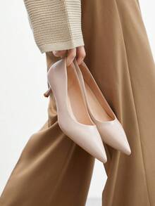 CUCCOO BIZCHIC 女士杏色尖头小猫跟一脚蹬浅口鞋，舒适百搭，适合通勤、约会、派对、度假、办公穿着，亦可作为圣诞节或春季鞋履。 - 杏色 - 查看 4