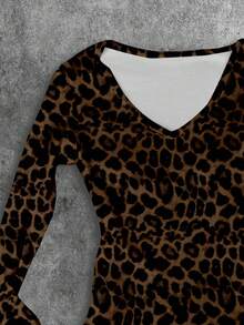 Attitoon Vintage Leopard Print Graphic V-Neck Slim Fit Long Sleeve T-Shirt For Women,Dark Brown,Autumn,Seksi Chic,Night Out,Y2K Boho Hippie Cheetah Top - White - View 8