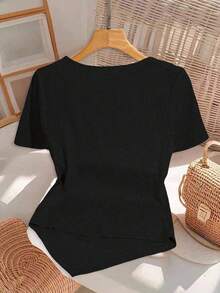 SHEIN LUNE 大码女式休闲不对称蝴蝶结装饰T恤，夏季优雅外出蝴蝶结翻领短袖修身不对称下摆经典优雅女式T恤 - 黑色 - 查看 2