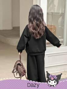 HELLO KITTY AND FRIENDS | SHEIN DAZY 女童圆领抓绒印花卫衣裤套装，秋冬款