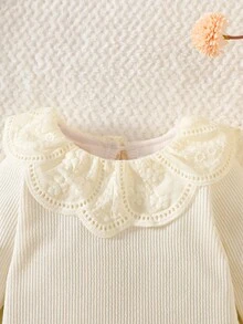SHEIN Nouveau-né bébé fille T-shirt à manches longues en tissu confortable avec col en dentelle abricot, patchwork et rainures, nouveau style pour l'automne et l'hiver - Nude - Voir 4