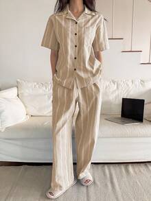 DAZY Gestreifter Kontrast-Knopf-Vorderseite Drop Shoulder Kurzarm Damen Pyjama Set