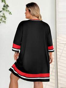 SHEIN CURVE+ 大码字母印花T恤连衣裙、运动服 - 彩色 - 查看 2