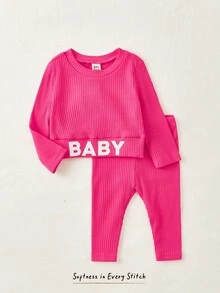 Cozy Pixies Áo phông và quần legging dệt kim có gân họa tiết chữ cho bé gái - Màu Hồng Tươi - Xem 3