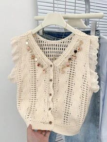 SHEIN Frenchy 女士亮片饰边镂空荷叶袖单排扣针织上衣，钩针编织上衣，秋季背心，度假风上衣，钩针背心，蕾丝刺绣荷叶边，钩针纹理针织上衣，V领吊坠装饰针织上衣，秋季女装，冬季女装，四季皆宜，冬季女装，休闲办公女装，法式风格，商务休闲女装，优雅，通勤，简约，办公室，复古，简约，日常穿着，夏季毛衣背心 - 杏色 - 查看 4