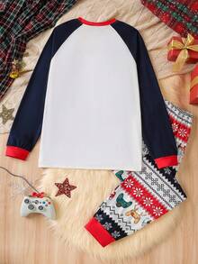 男士圣诞与游戏元素睡衣套装，以圣诞红和流行的海军蓝为主色调，辅以圣诞驯鹿、圣诞老人和雪人元素，面料柔软，非常适合圣诞节家庭时光和家居服、秋季服装 - 彩色 - 查看 2