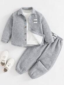SHEIN 2 件套年轻男孩休闲纹理面料衬衫夹克和裤子适合日常穿着、度假和运动，适合所有季节粉丝秋冬套装适合万圣节圣诞节母子装 - 灰色 - 查看 4