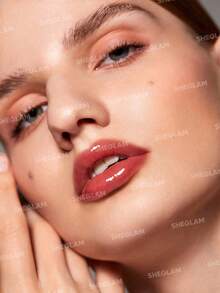 SHEGLAM Glaze Daze 唇彩-Jammy 閃亮有色唇彩 高光澤度 豐唇 滋養 不易褪色 液體唇彩化妝品 唇彩 品牌 美容 化妝 化妝品 適合女性與女孩 完美搭配冬季 Y2K 時尚 流行 生日禮物 假期 派對準備就緒 最佳顏色