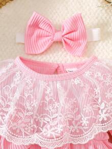 新生女宝宝蕾丝领拼接粉色腋下条纹蕾丝喇叭袖蝴蝶结连衣裙，搭配同色系发带和脚套，舒适时尚，新颖复古可爱，适合秋冬季户外摄影。 - 粉色 - 查看 7