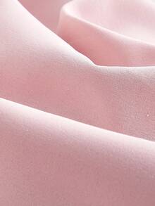 SHEIN X Belle Mariano SHEIN MOD 女士休闲V领蝴蝶结吊带上衣，粉色雪纺蝴蝶结上衣，适合婚礼派对，优雅无袖，柔软轻盈面料，裹身V领设计，芭蕾舞风格，低调奢华，浪漫聚会，婚礼宾客上衣，时尚夏季派对服饰 - 淺粉色 - 查看 4