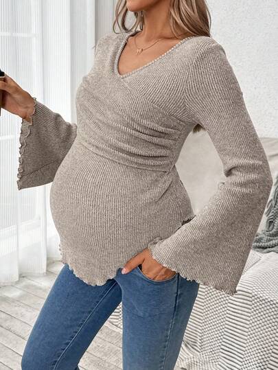 SHEIN Gravidtröja med enfärgad, korsvis omlott- och utsvängd ärm och ribbad volangkant