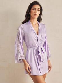 Charlaine 对比色蕾丝开叉下摆缎面性感内衣连衣裙（配长袍）