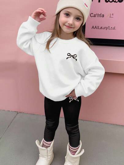 SHEIN 2 件套年轻女孩休闲简约可爱蝴蝶结装饰长袖圆领运动衫和裤子套装，适合秋冬季