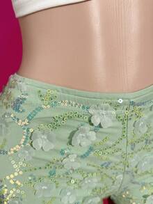 Slaydiva Conjunto coordinado de top corto de punto elástico blanco con estampado de conchas de colores y shorts mini de cintura baja con lentejuelas 3D en azul-verde, estilo casual de fiesta de vacaciones en la playa, festival de música y reunión de hermanas, nueva primavera/verano 2025