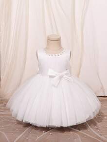 SHEIN Glamorique Kids 圣诞公主女童连衣裙，花童舞会礼服，选美，婚礼，白色薄纱泡泡纱连衣裙，带串珠 V 形后背和大蝴蝶结 - 白色 - 查看 2