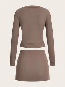 SHEIN Unity 女士两件套服装 V 领长袖上衣修身迷你裙套装秋冬秋季圣诞节 - 駝色 - 查看 2
