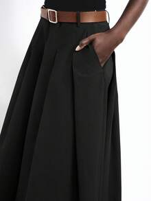 Maija 2025夏季新款黑色高腰褶裥侧袋PU皮可拆卸金属腰带半身裙，优雅百搭，适合派对和办公通勤。