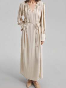 Ontre 2025 新款优雅开叉连衣裙，女士长袖圆领褶皱领口系带袖口连衣裙，A 字形喇叭下摆，缎面面料，杏色，宽松版型，休闲日常/商务通勤装